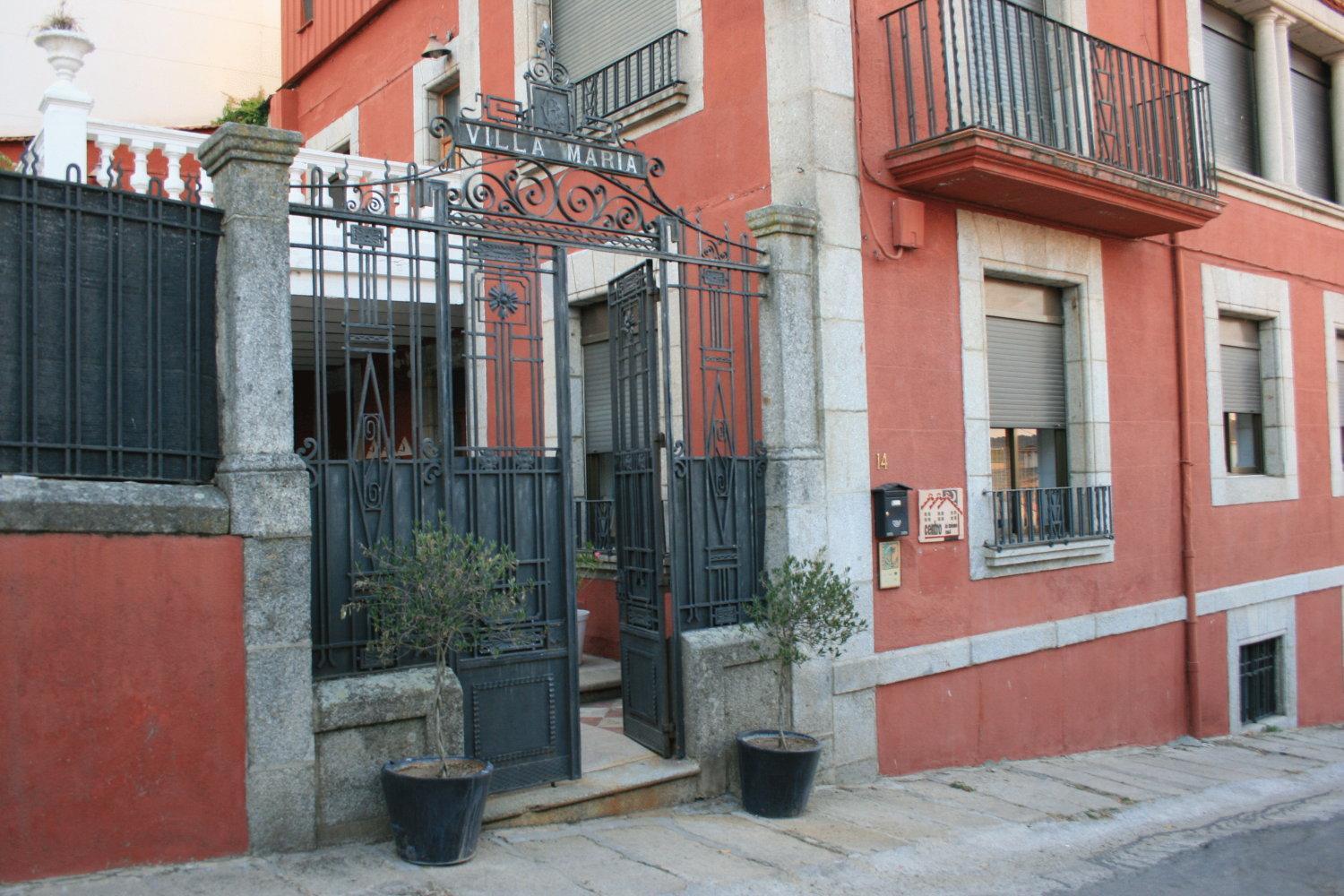 Hotel Villa Maria Fuentes de Béjar المظهر الخارجي الصورة